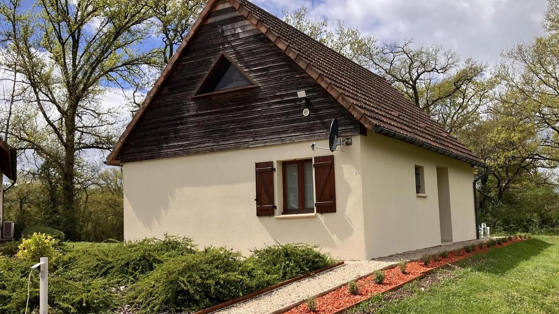 Lac Bleu Nr 17 Lacapelle-Marival Франция